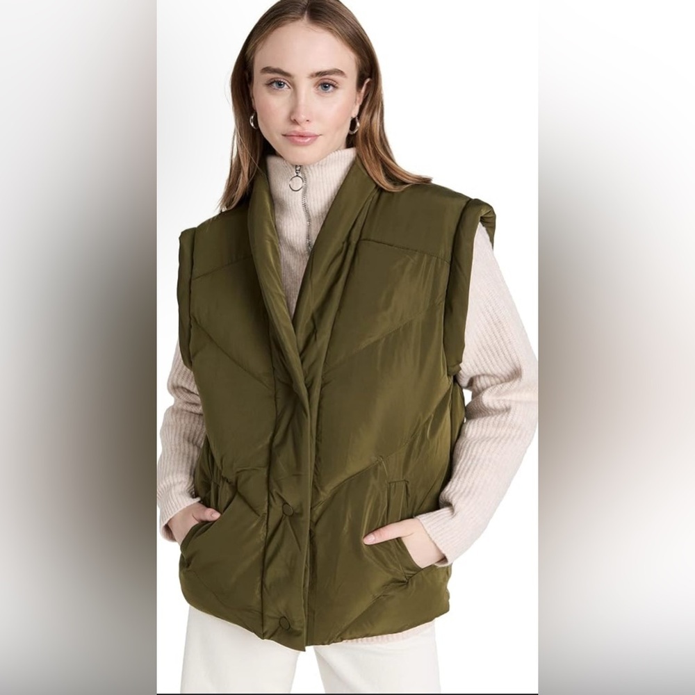 NWT Blank NYC Evereve Oversized Puffer Matcha Latte Green Vest Size Large